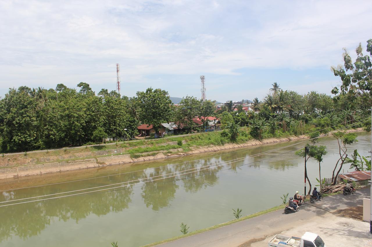 New D'Dhave Hotel Padang  Exterior foto