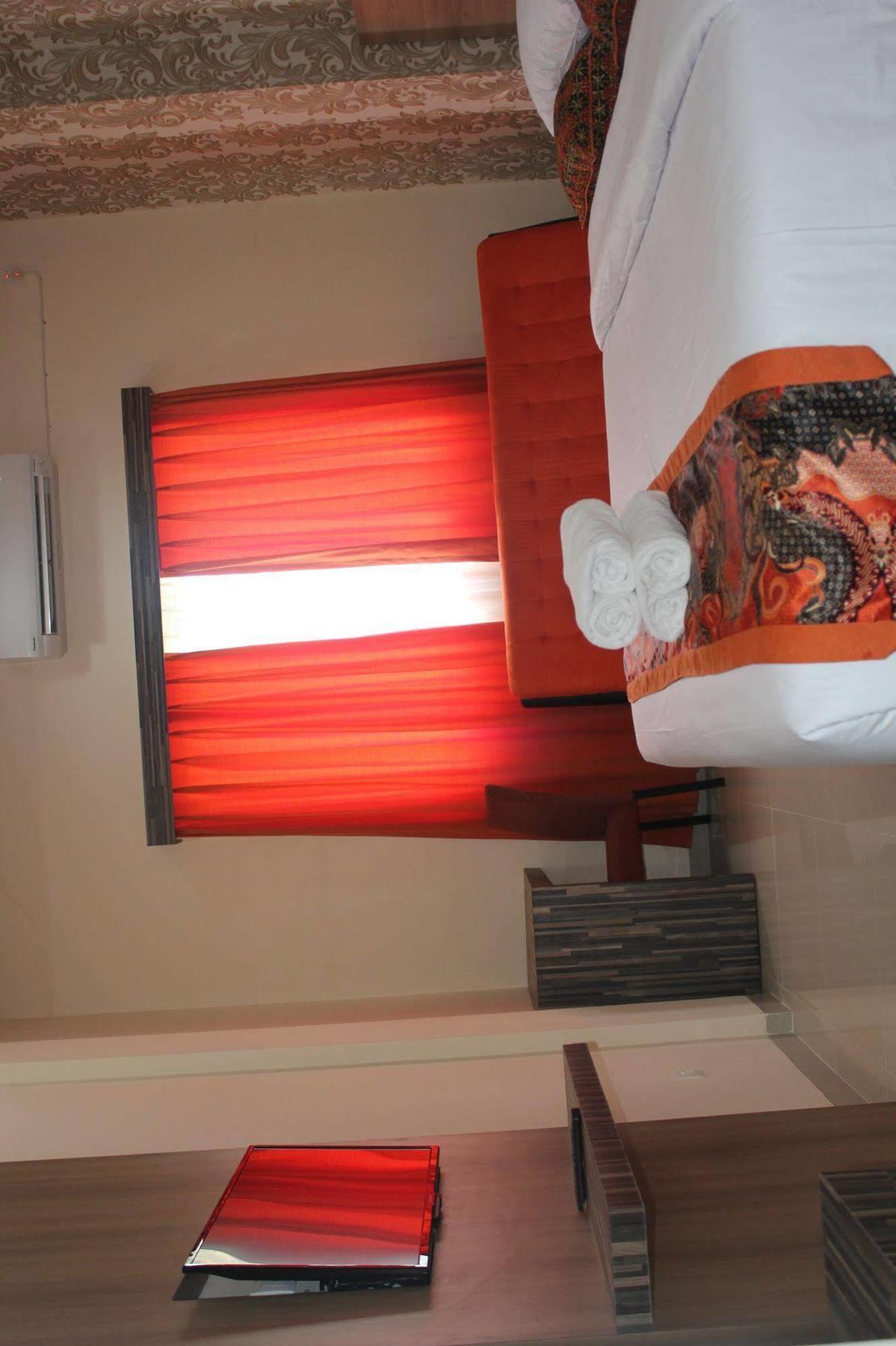 New D'Dhave Hotel Padang  Exterior foto
