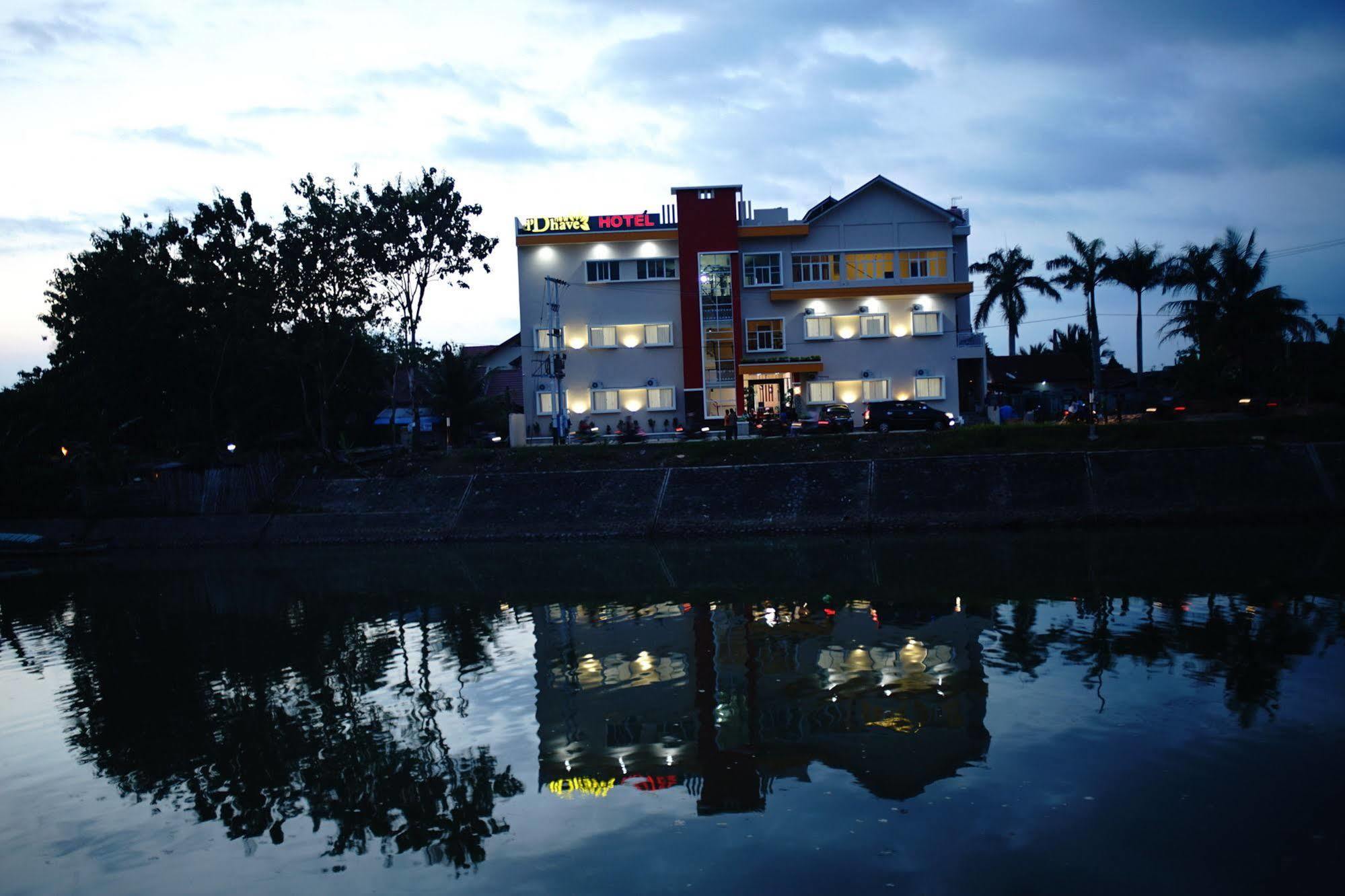 New D'Dhave Hotel Padang  Exterior foto